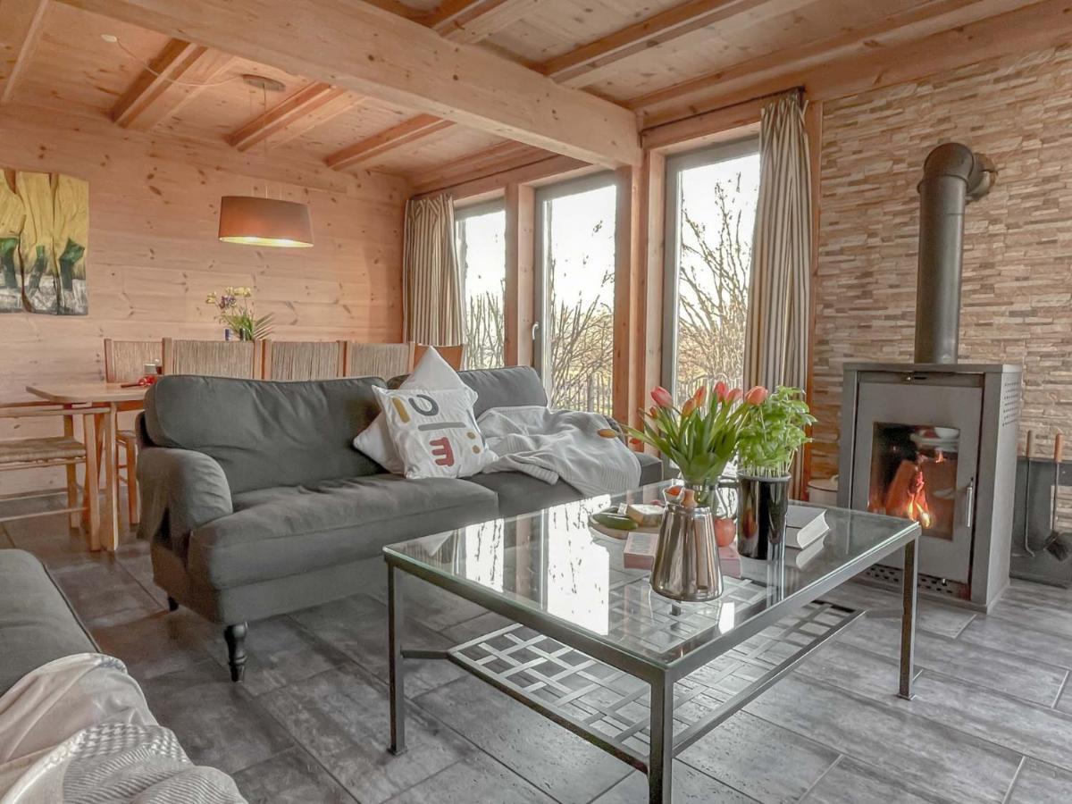 Traumhaff Kuestenchalets - Einzigartige Chalets An Der Ostsee. Ganz Aus Laerchenholz Mit Kamin Und Sauna Vogelsang-Warsin ภายนอก รูปภาพ