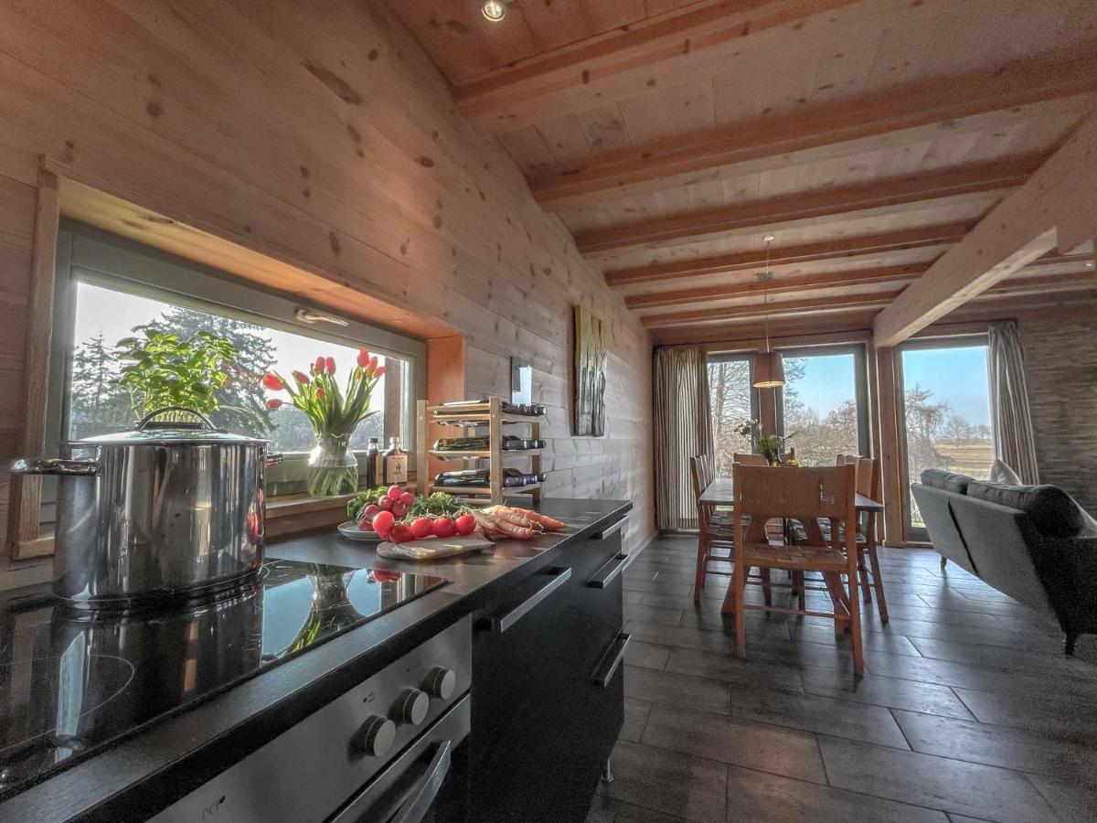 Traumhaff Kuestenchalets - Einzigartige Chalets An Der Ostsee. Ganz Aus Laerchenholz Mit Kamin Und Sauna Vogelsang-Warsin ภายนอก รูปภาพ