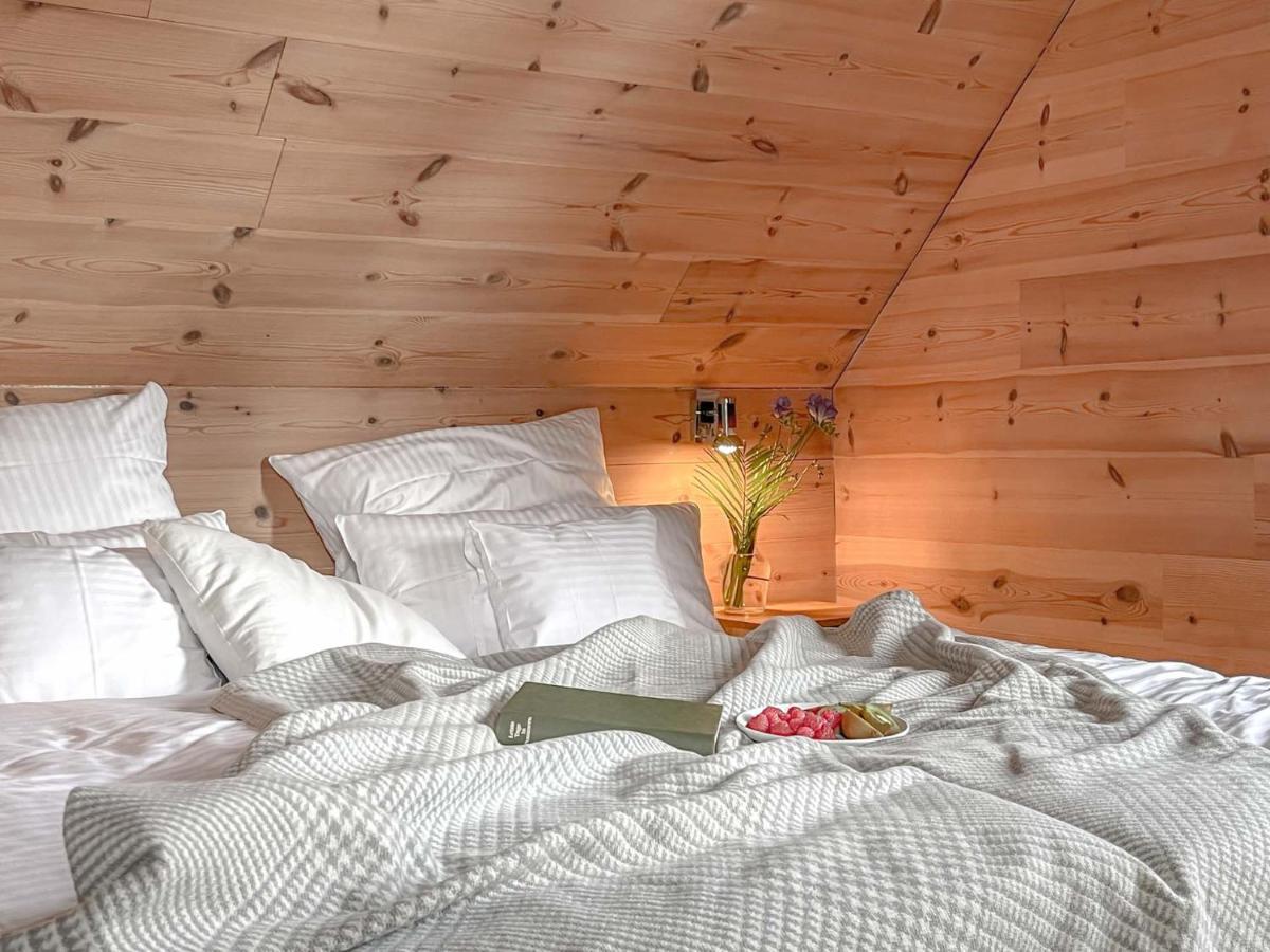 Traumhaff Kuestenchalets - Einzigartige Chalets An Der Ostsee. Ganz Aus Laerchenholz Mit Kamin Und Sauna Vogelsang-Warsin ภายนอก รูปภาพ
