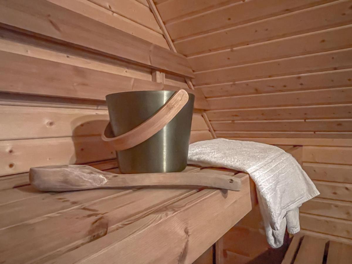 Traumhaff Kuestenchalets - Einzigartige Chalets An Der Ostsee. Ganz Aus Laerchenholz Mit Kamin Und Sauna Vogelsang-Warsin ภายนอก รูปภาพ