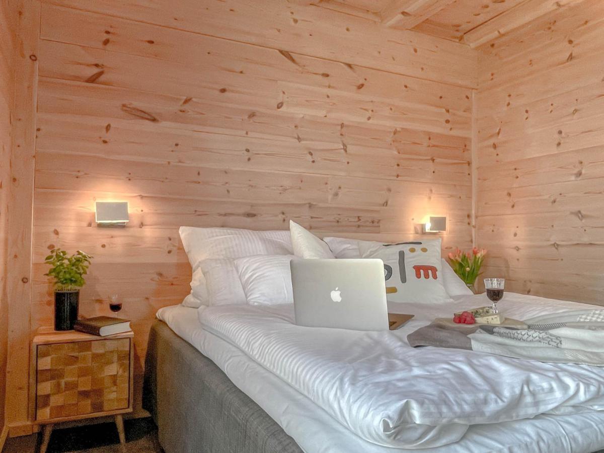 Traumhaff Kuestenchalets - Einzigartige Chalets An Der Ostsee. Ganz Aus Laerchenholz Mit Kamin Und Sauna Vogelsang-Warsin ภายนอก รูปภาพ